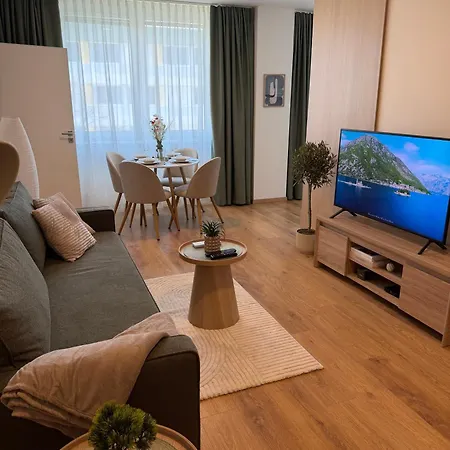 Bloom Olive Apartment Trencin
