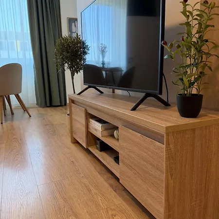 Bloom Olive Apartman