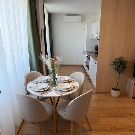 Bloom Olive Apartman *