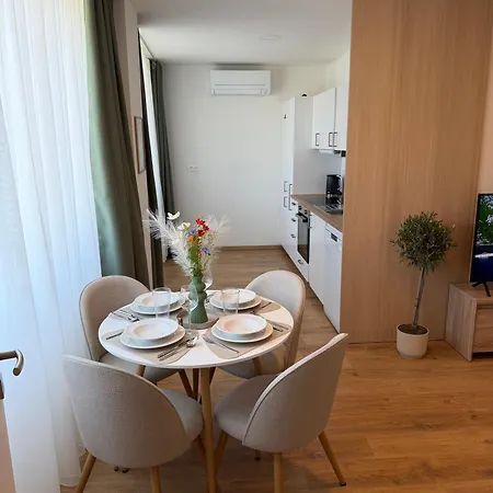 Bloom Olive Apartment *