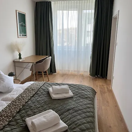 Bloom Olive Apartman