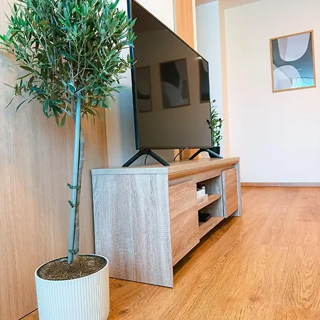 Bloom Olive Apartman