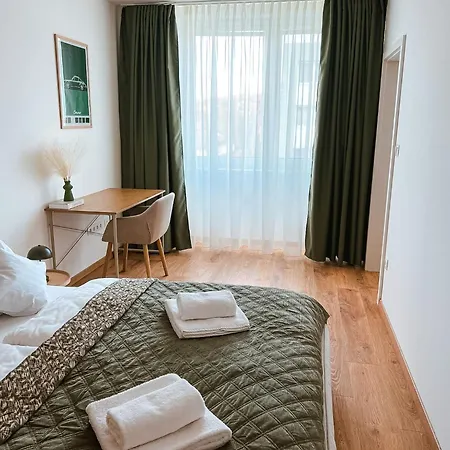 Bloom Olive Apartman