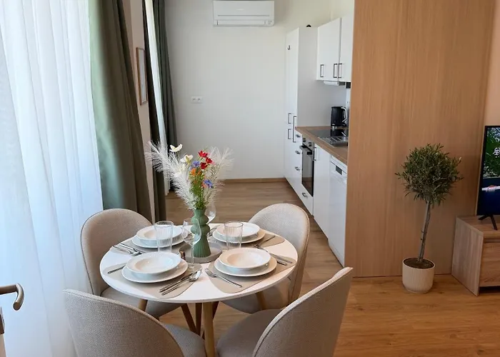 Bloom Olive Apartment *